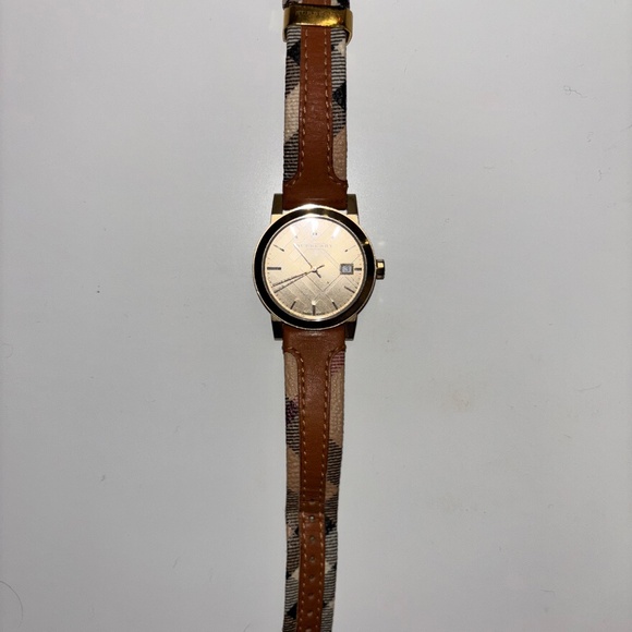 Women’s Burberry Watch main image 7